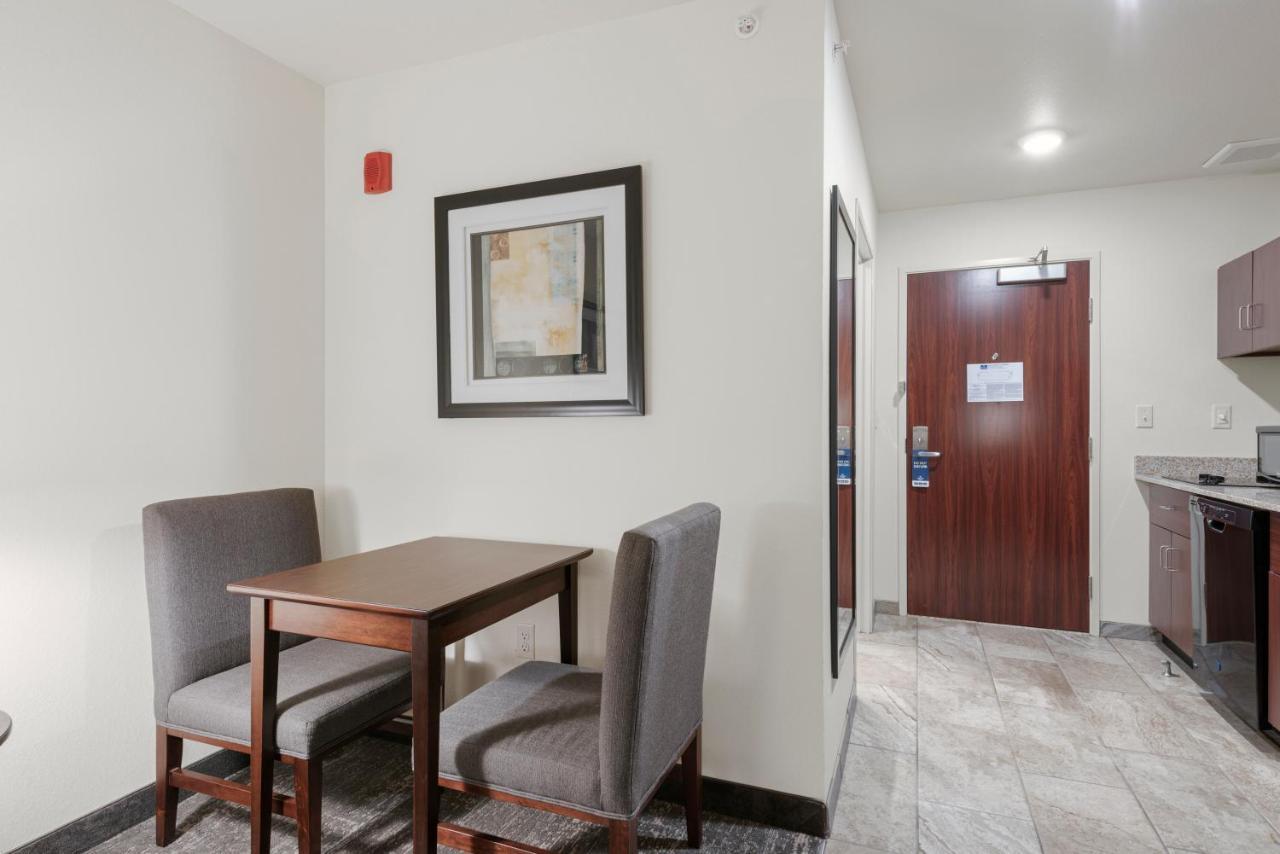 Cobblestone Hotel & Suites - Urbana Ngoại thất bức ảnh